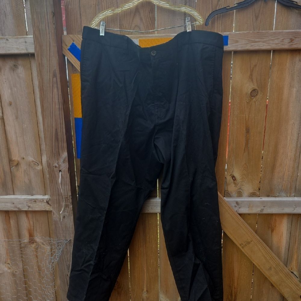 Amazon Essentials Men's Classic Black Dress Pants